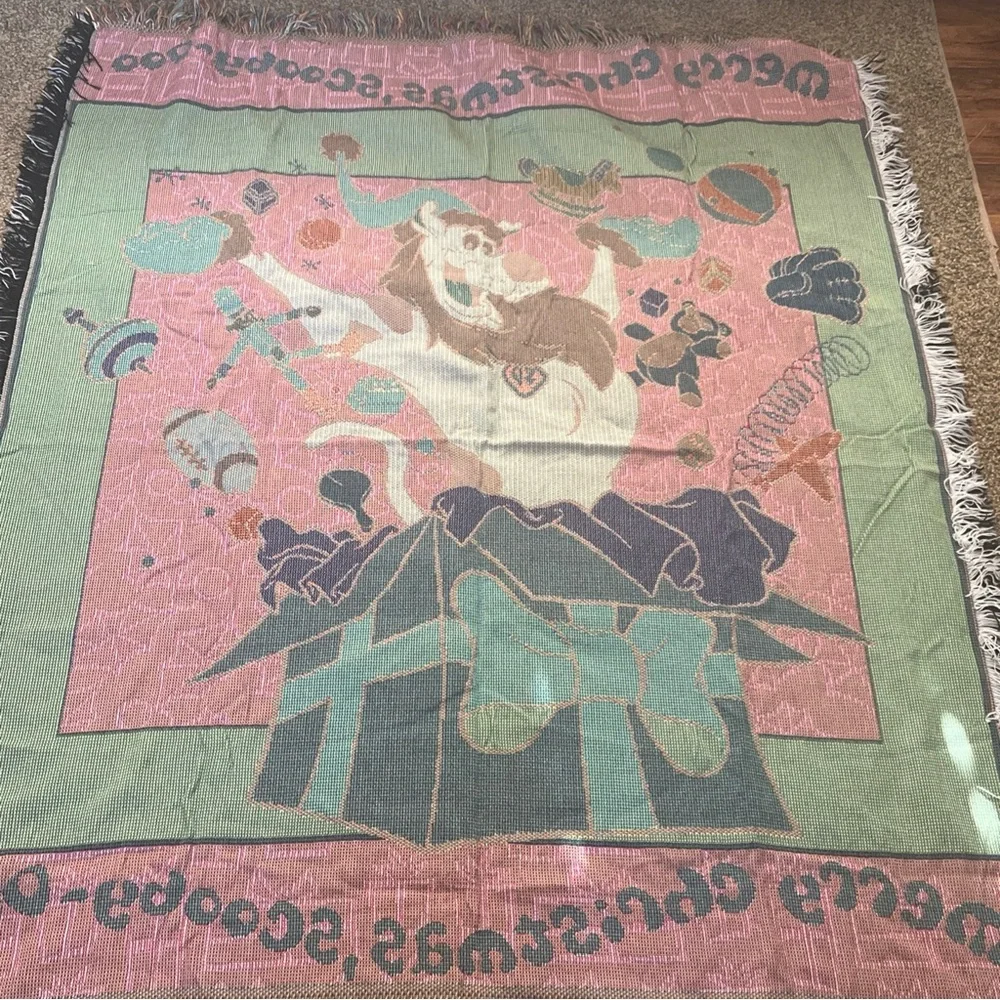 Scooby-Doo Christmas Throw Blanket -Tapestry Festive Red and Green Blanket 46x53